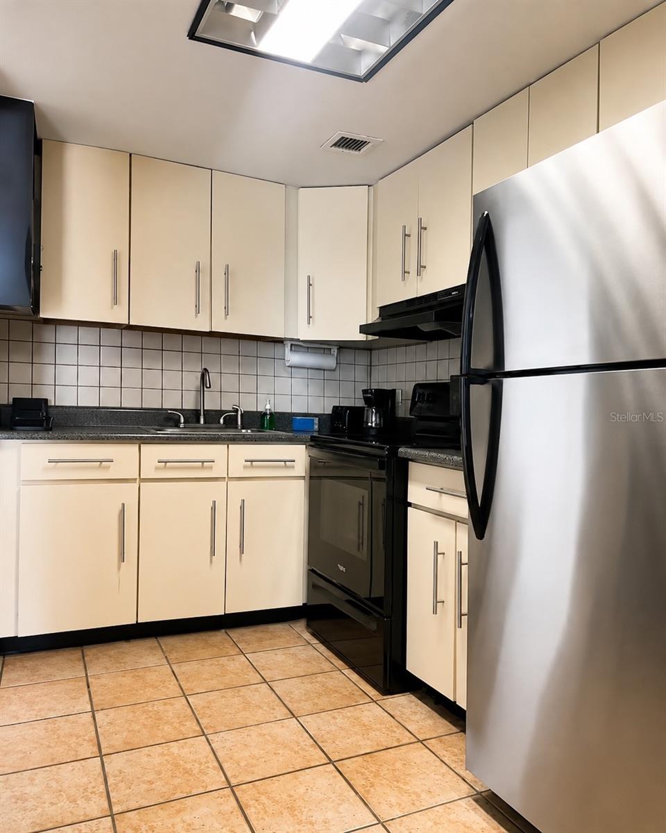14 MARSEILLES, #12 D, San Juan, PR 00907