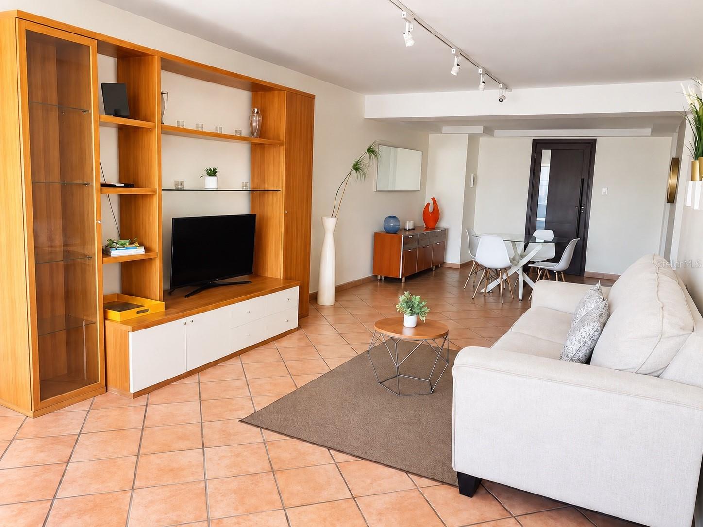 14 MARSEILLES, #12 D, San Juan, PR 00907