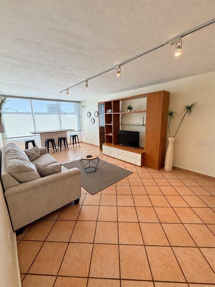14 MARSEILLES, #12 D, San Juan, PR 00907