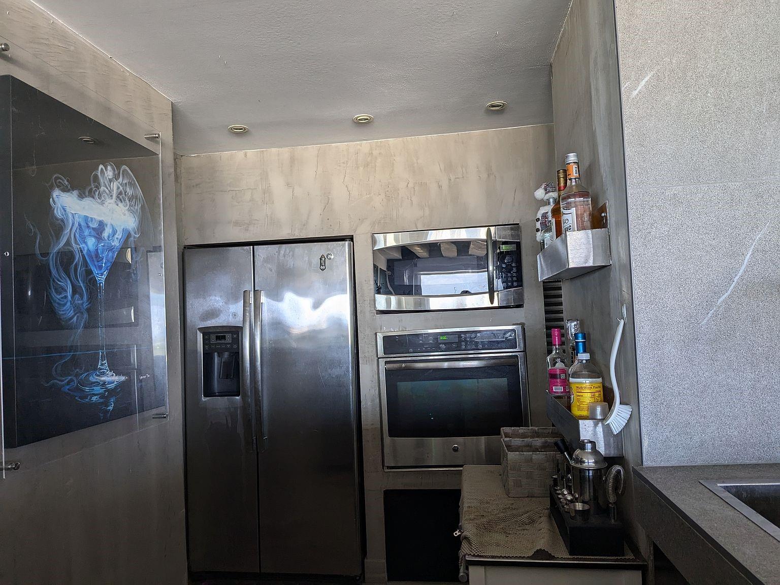 Terrace kitchen  fridge, dishwasher, oven, cooktop, microwave, ice maker