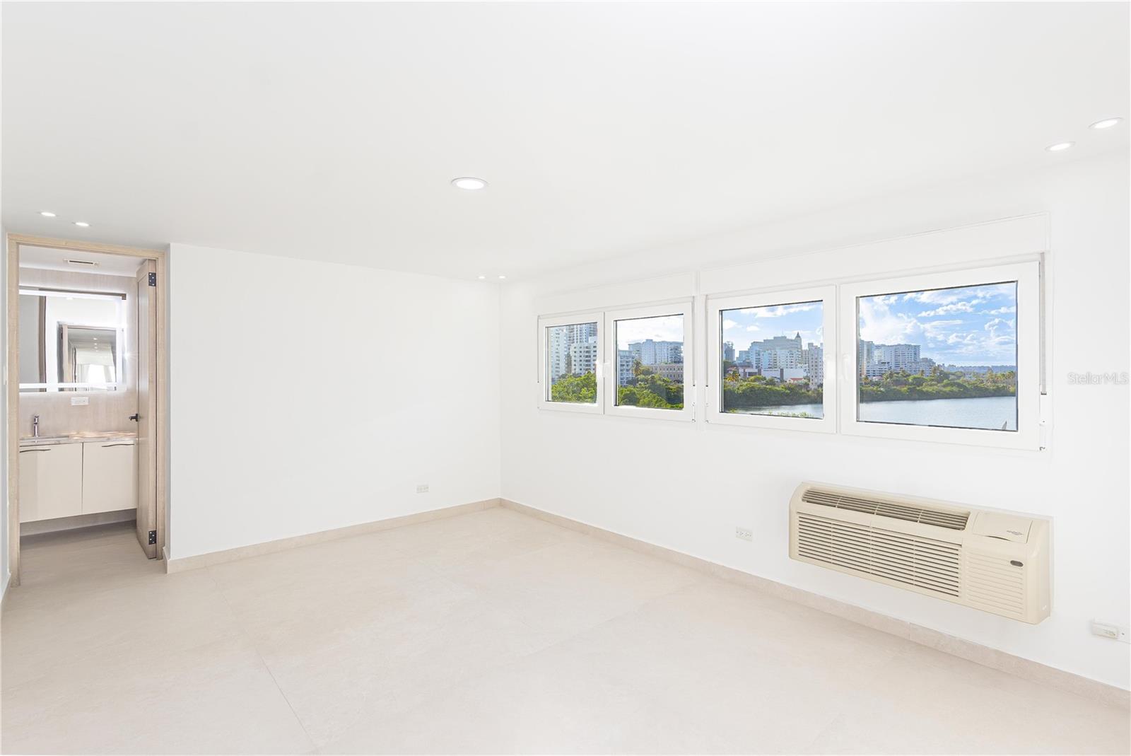 1106 CALLE PICCIONI, #6, San Juan, PR 00907