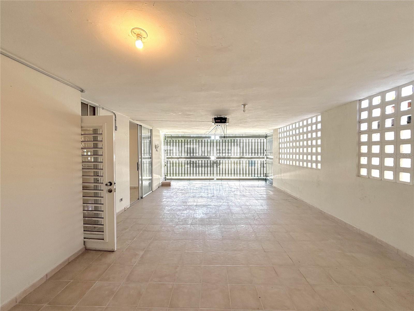 613 URB. VILLA CAROLINA, #241-4, Carolina, PR 00985 613 URB. VILLA CAROLINA, #241-4, Carolina, PR 00985