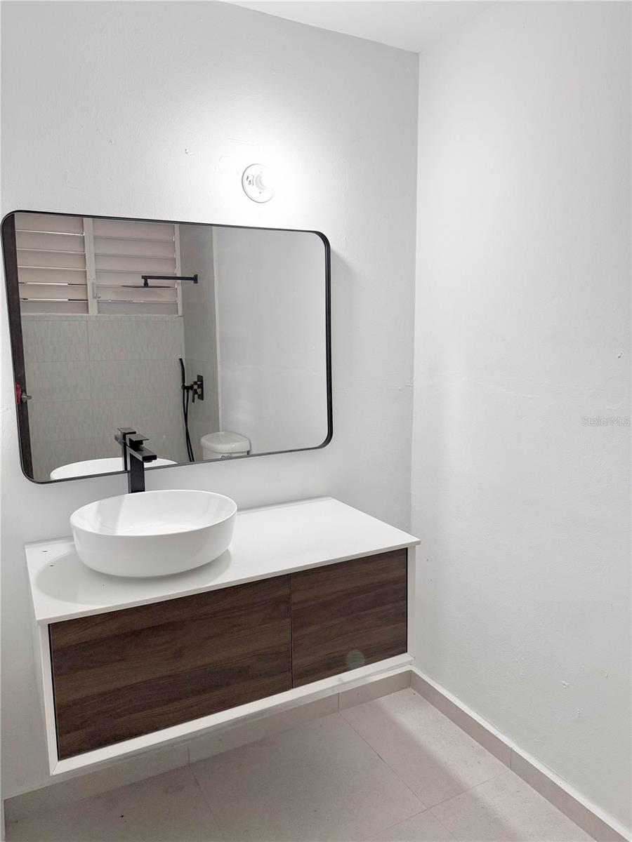 613 URB. VILLA CAROLINA, #241-4, Carolina, PR 00985