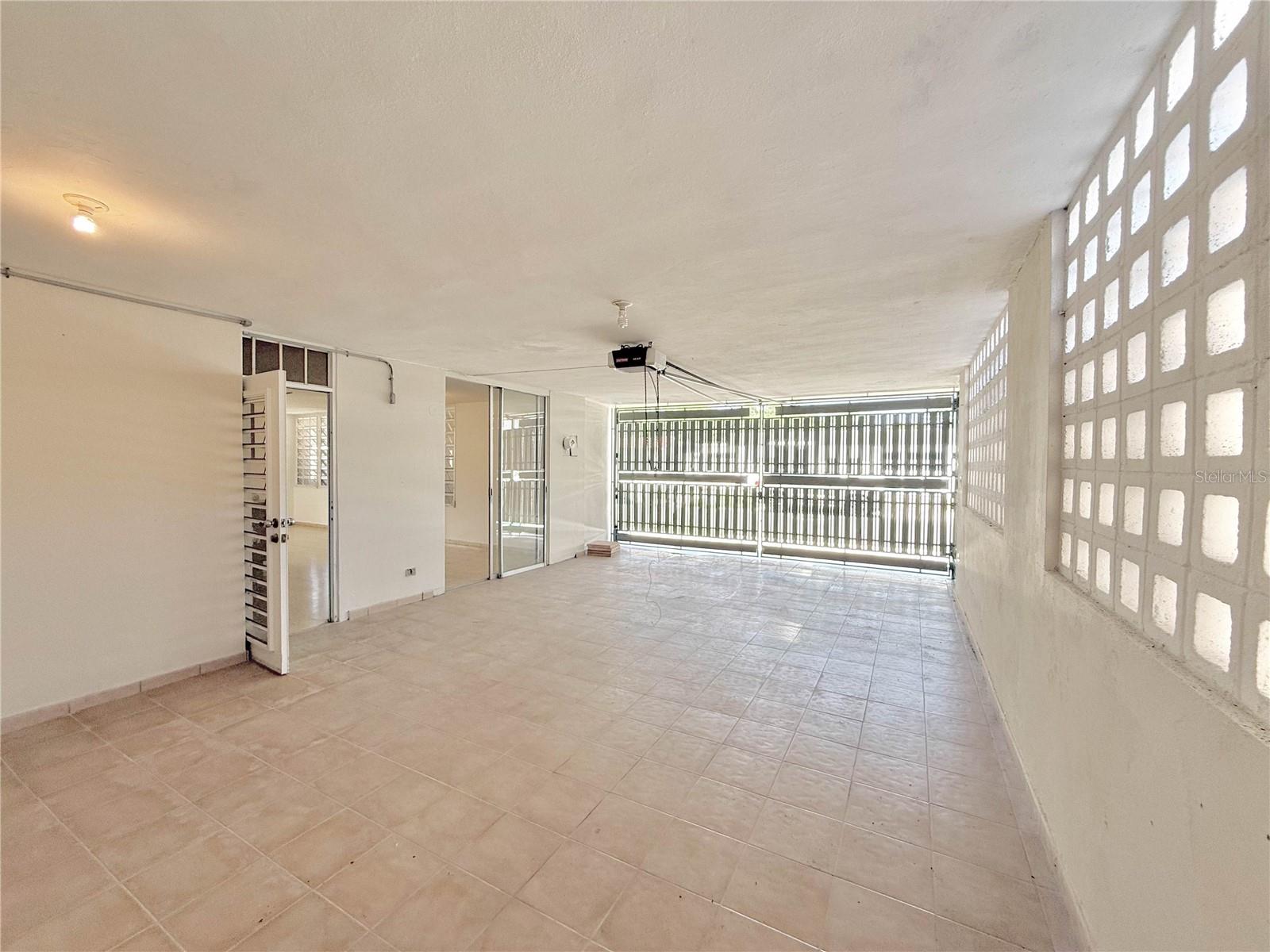 613 URB. VILLA CAROLINA, #241-4, Carolina, PR 00985 613 URB. VILLA CAROLINA, #241-4, Carolina, PR 00985