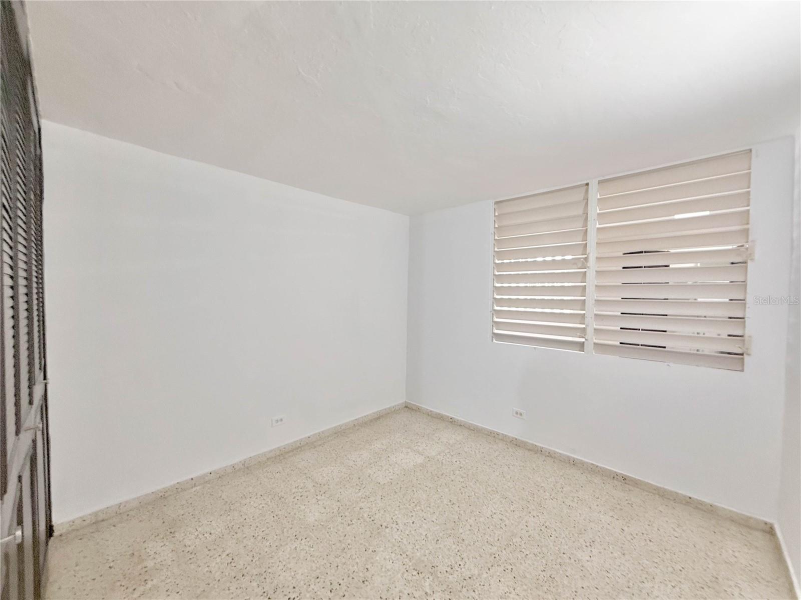 613 URB. VILLA CAROLINA, #241-4, Carolina, PR 00985