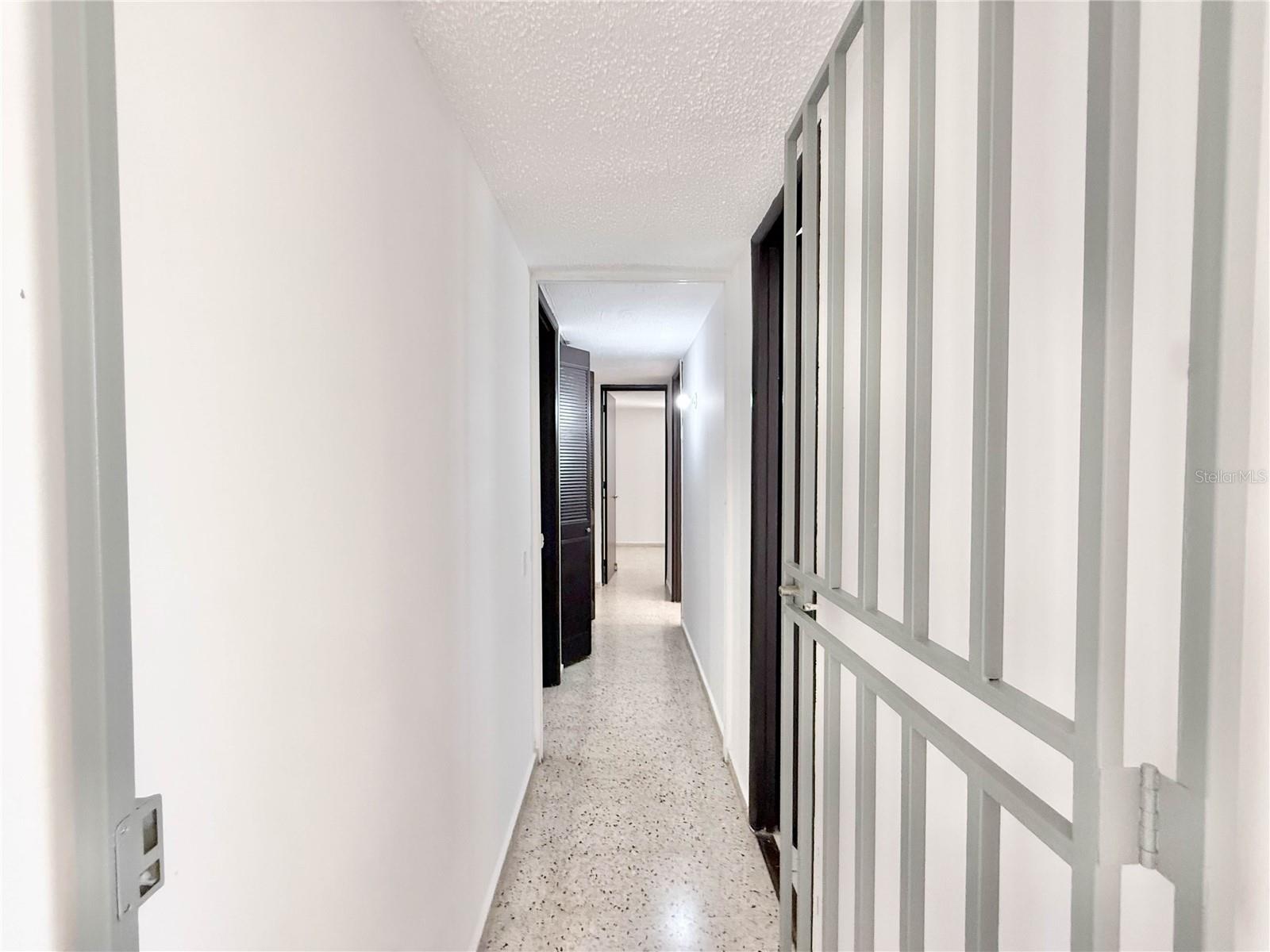 613 URB. VILLA CAROLINA, #241-4, Carolina, PR 00985