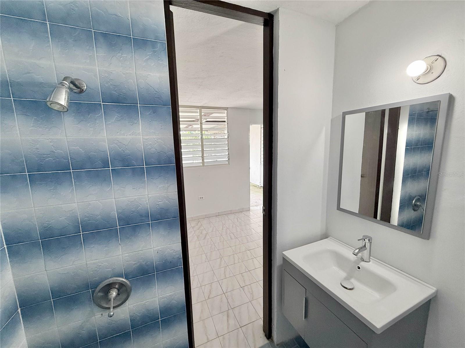 613 URB. VILLA CAROLINA, #241-4, Carolina, PR 00985