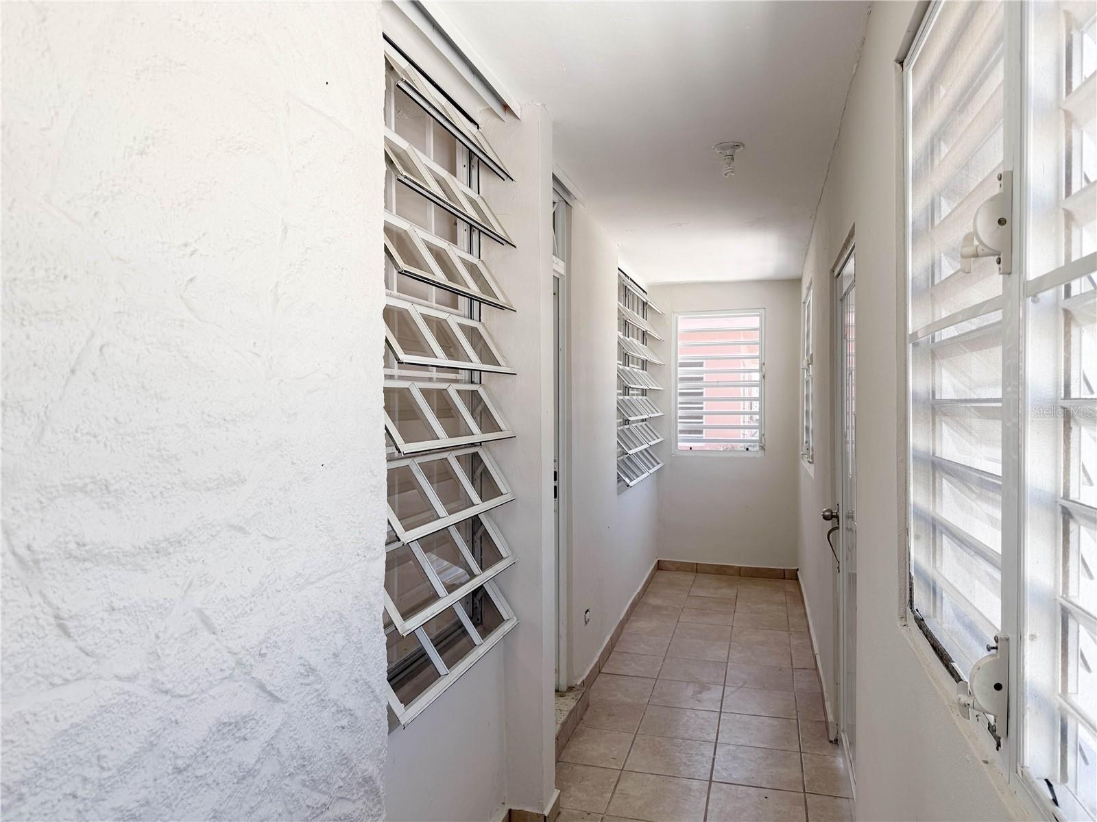 613 URB. VILLA CAROLINA, #241-4, Carolina, PR 00985 613 URB. VILLA CAROLINA, #241-4, Carolina, PR 00985