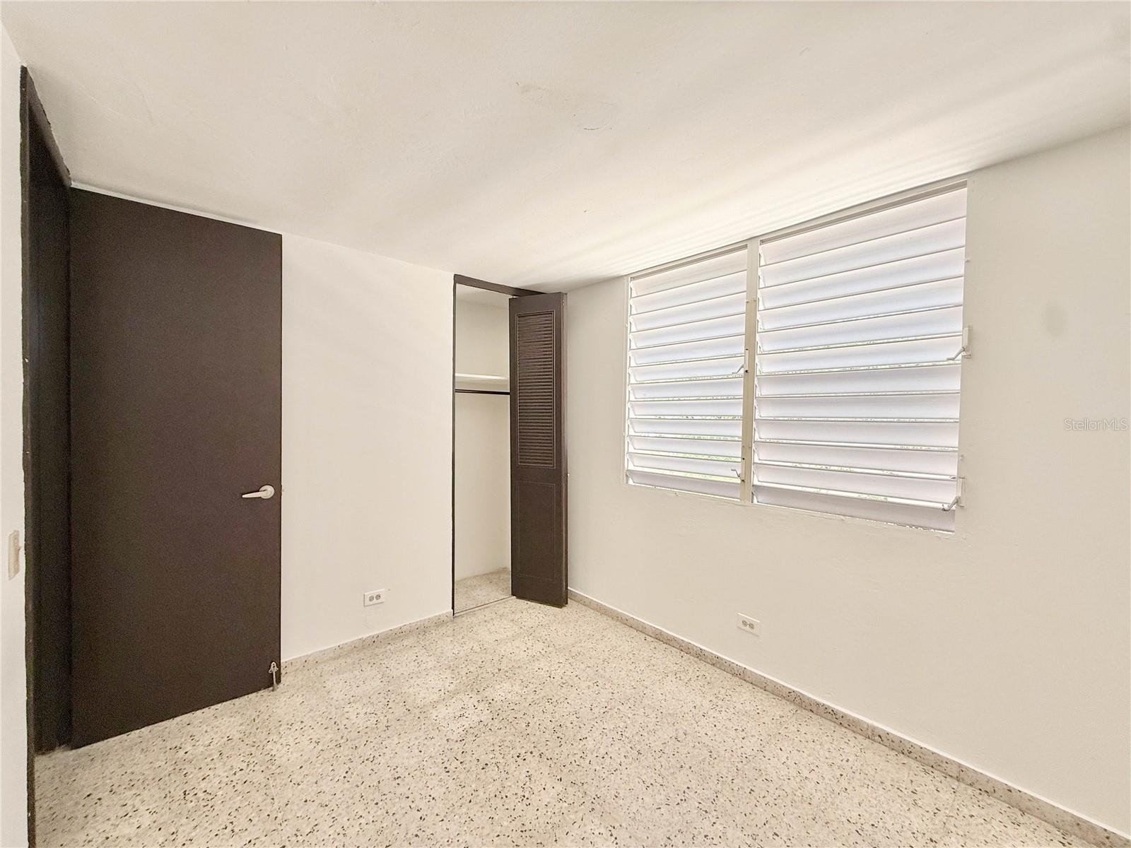 613 URB. VILLA CAROLINA, #241-4, Carolina, PR 00985