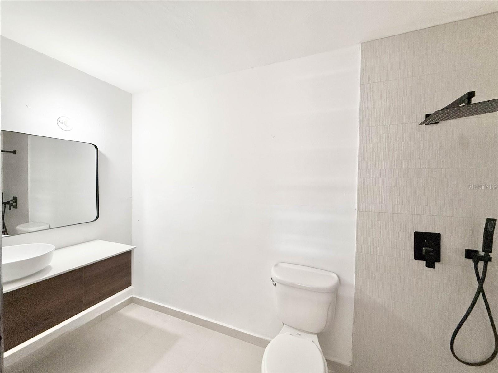 613 URB. VILLA CAROLINA, #241-4, Carolina, PR 00985