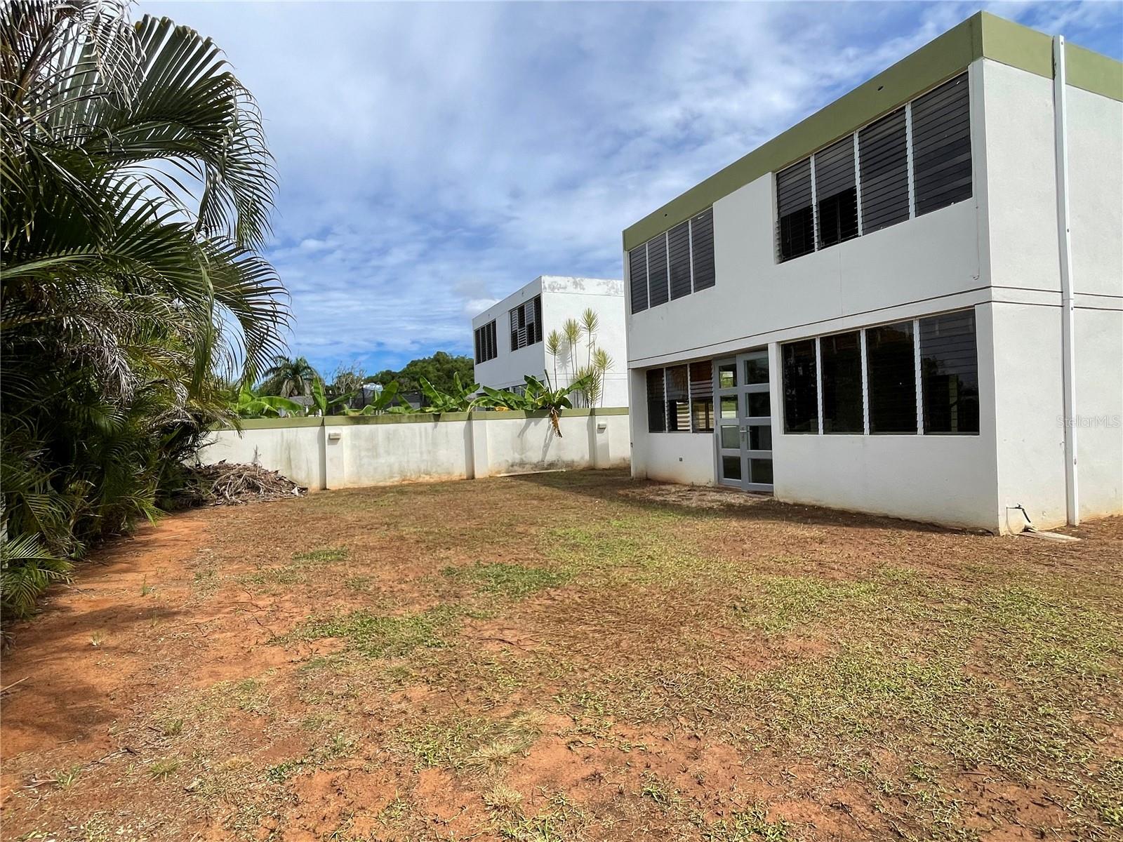 24 JADE, Dorado, PR 00646