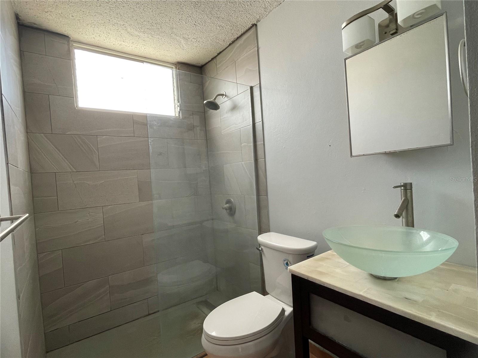 24 JADE, Dorado, PR 00646
