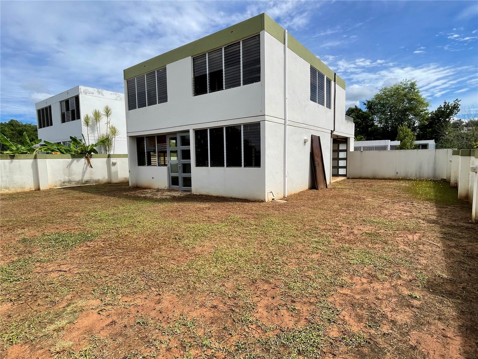 24 JADE, Dorado, PR 00646