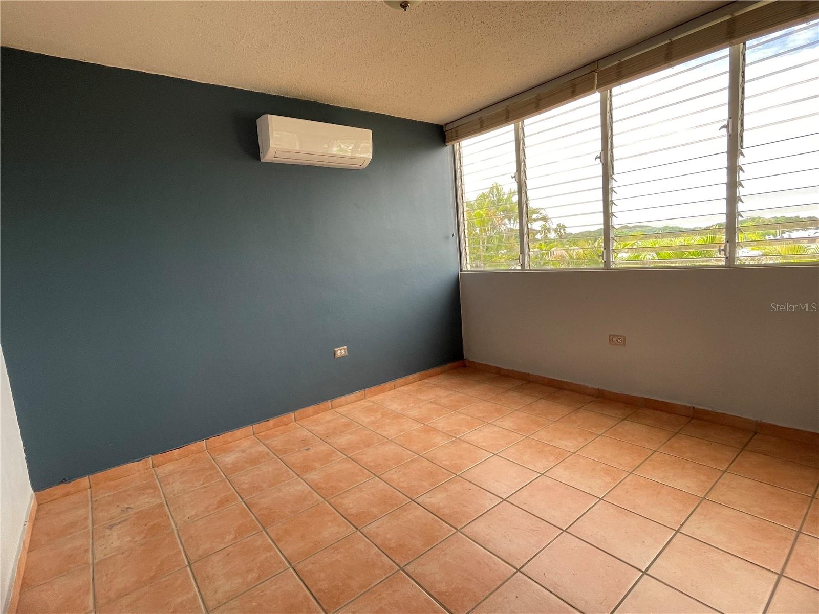 24 JADE, Dorado, PR 00646
