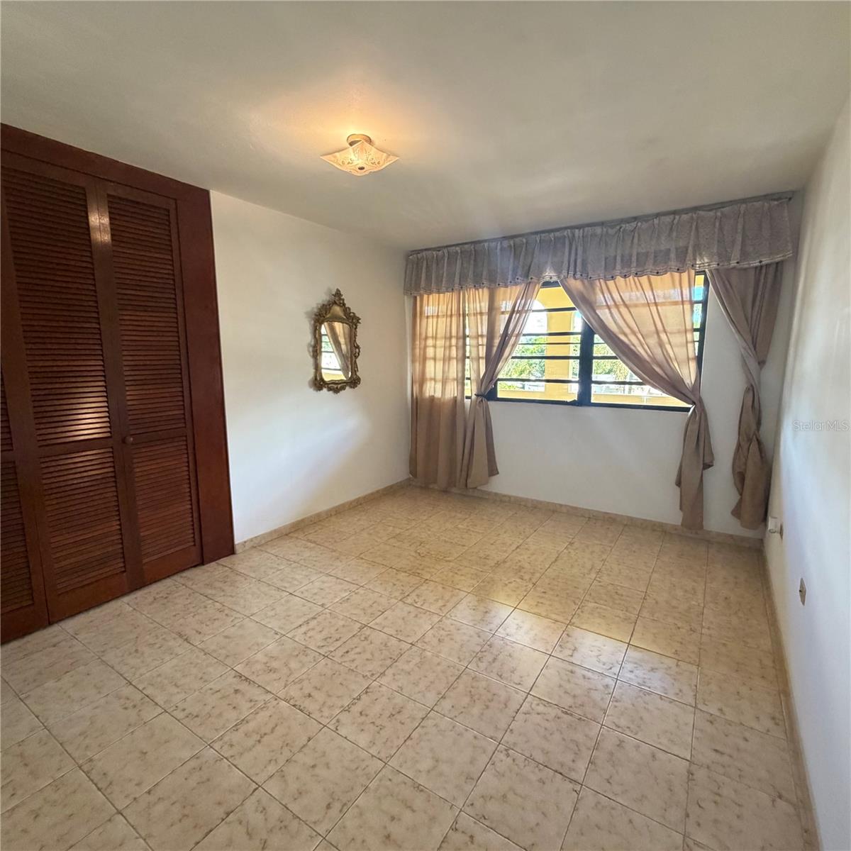 Solar 6 REPARTO ROSARIO, Bayamon, PR 00956