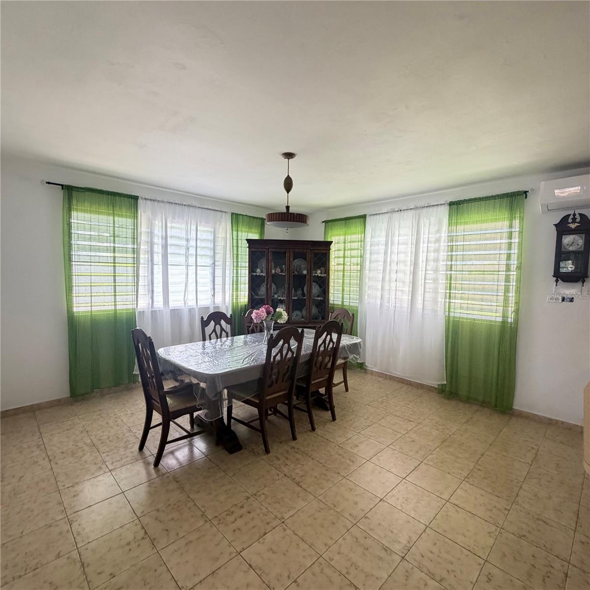 Solar 6 REPARTO ROSARIO, Bayamon, PR 00956