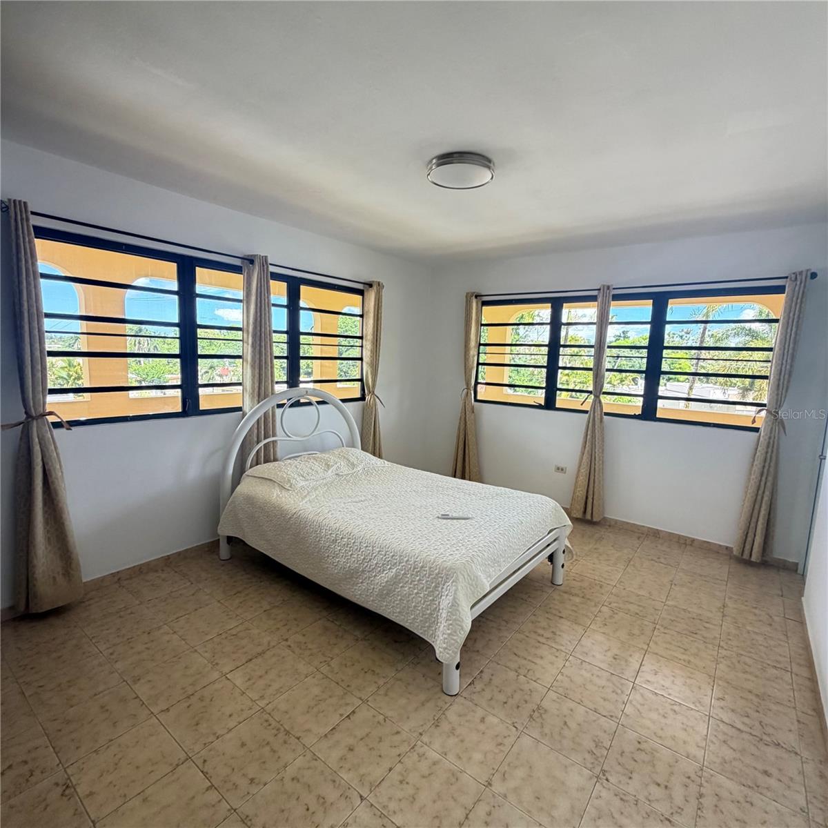 Solar 6 REPARTO ROSARIO, Bayamon, PR 00956