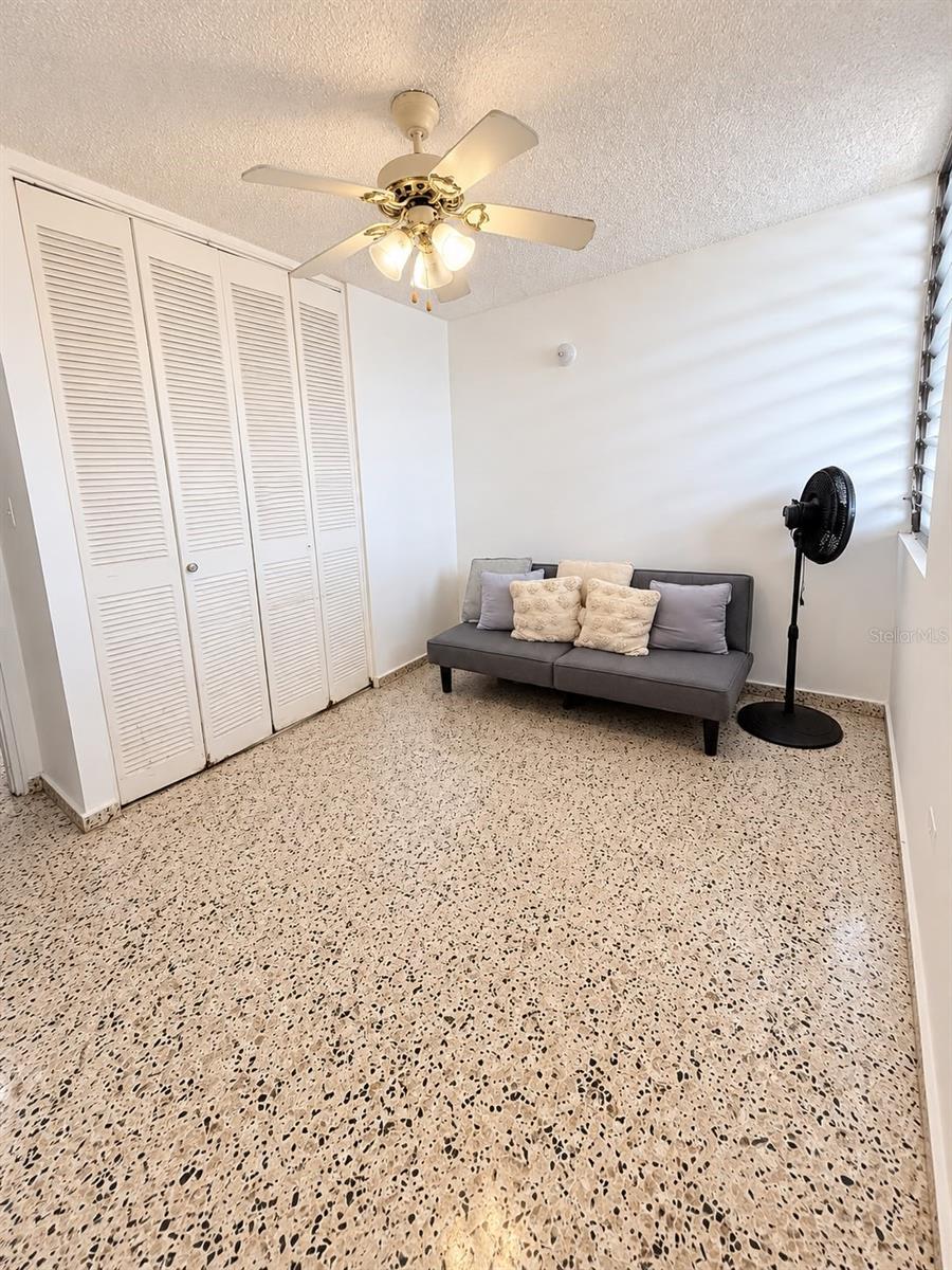 22 E-14, Luquillo, PR 00773 22 E-14, Luquillo, PR 00773