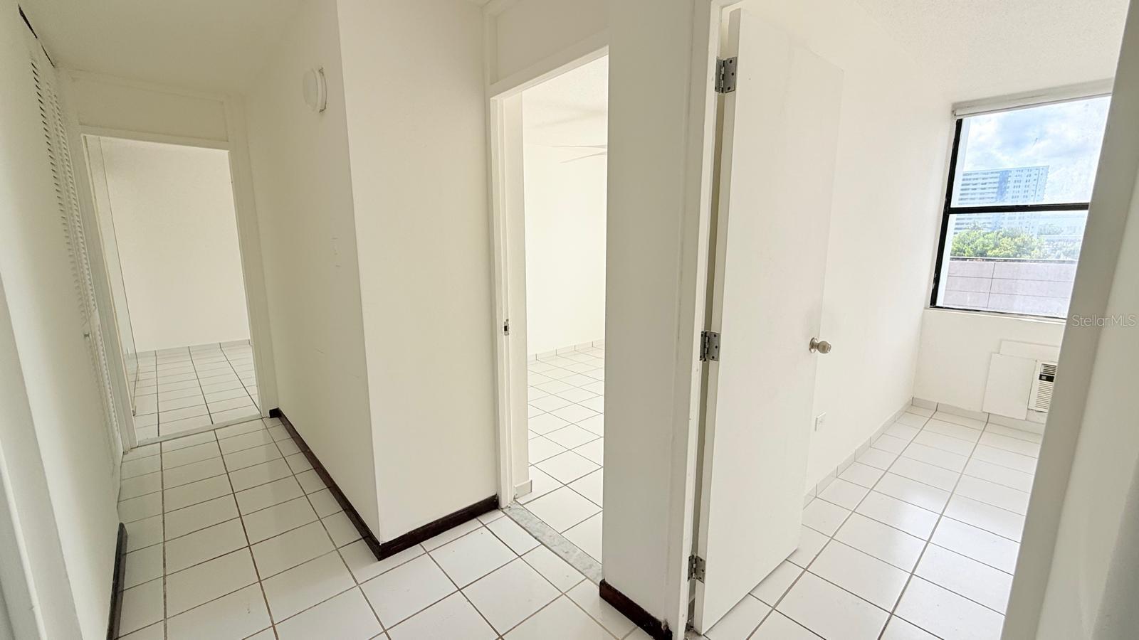 37 ISLA VERDE AVE., #201, Carolina, PR 00979 37 ISLA VERDE AVE., #201, Carolina, PR 00979