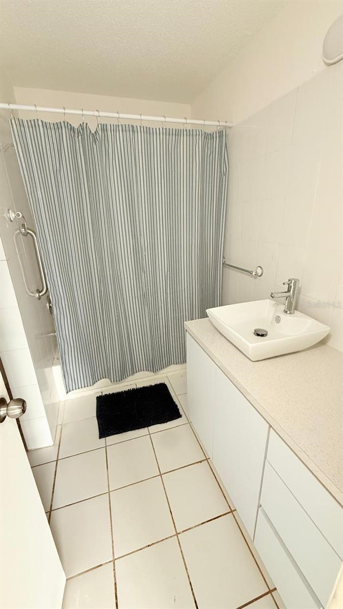 37 ISLA VERDE AVE., #201, Carolina, PR 00979