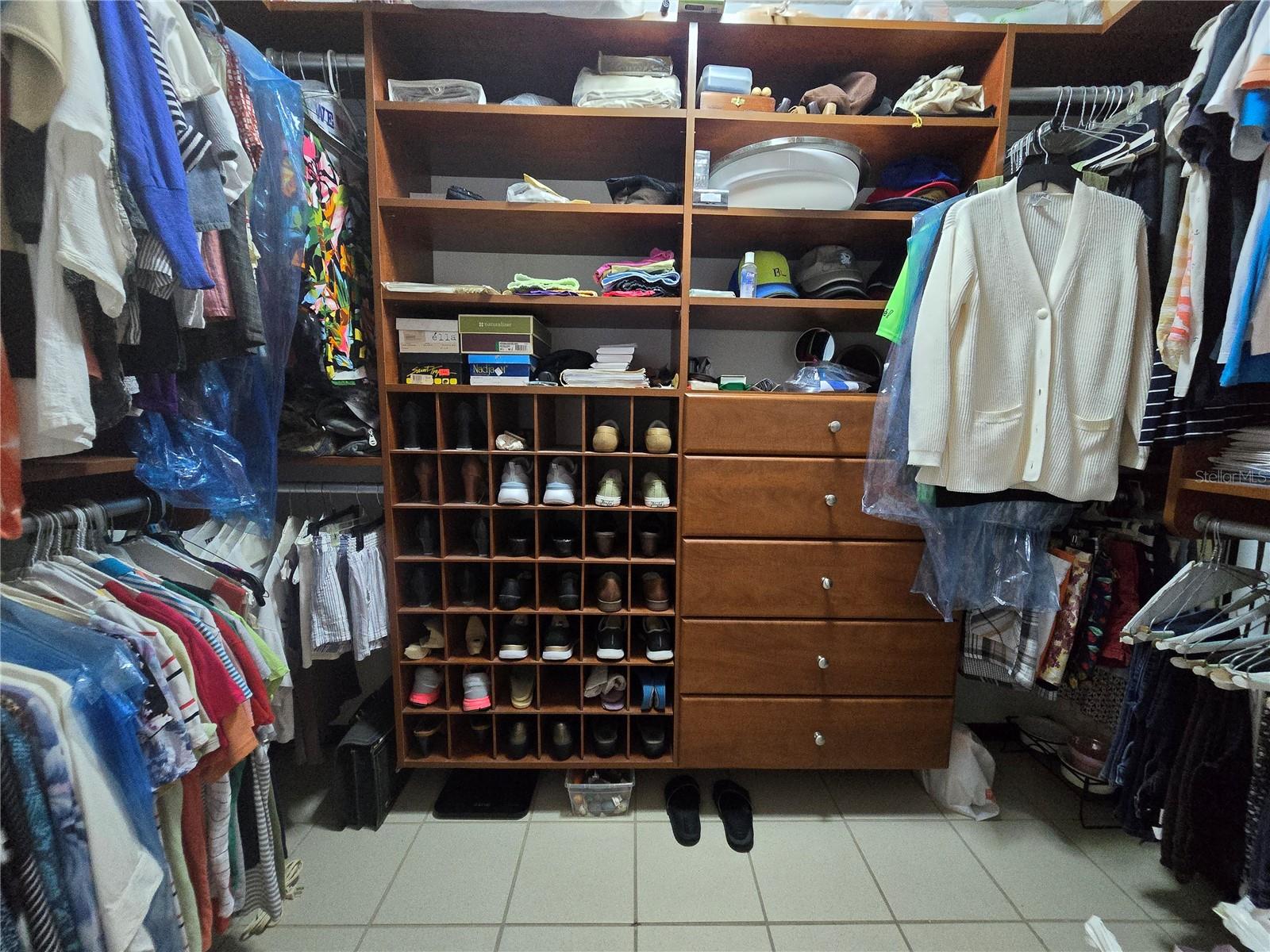187 COND. PLAZA REAL CAPARRA, #410, Guaynabo, PR 00966