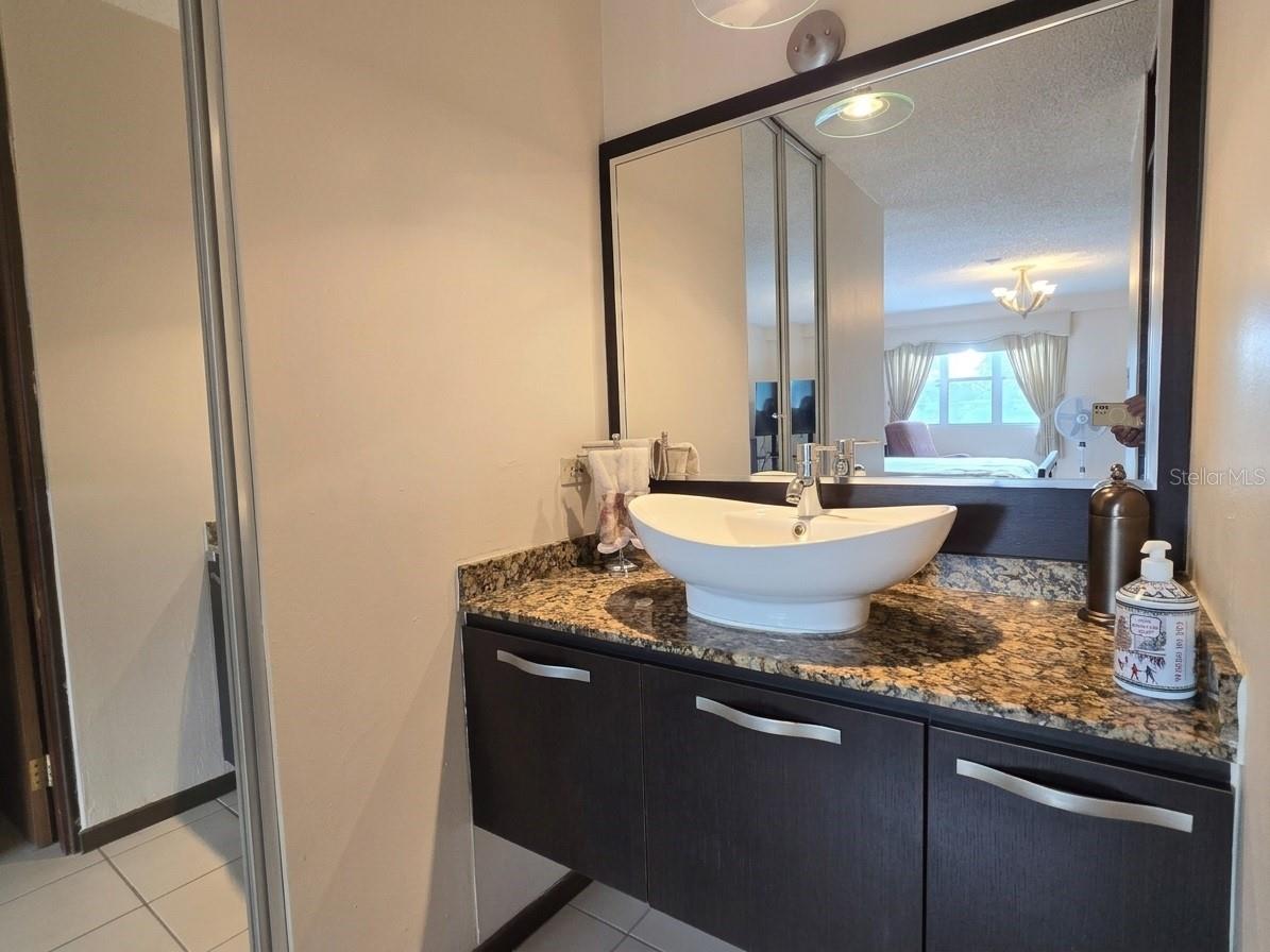 187 COND. PLAZA REAL CAPARRA, #410, Guaynabo, PR 00966