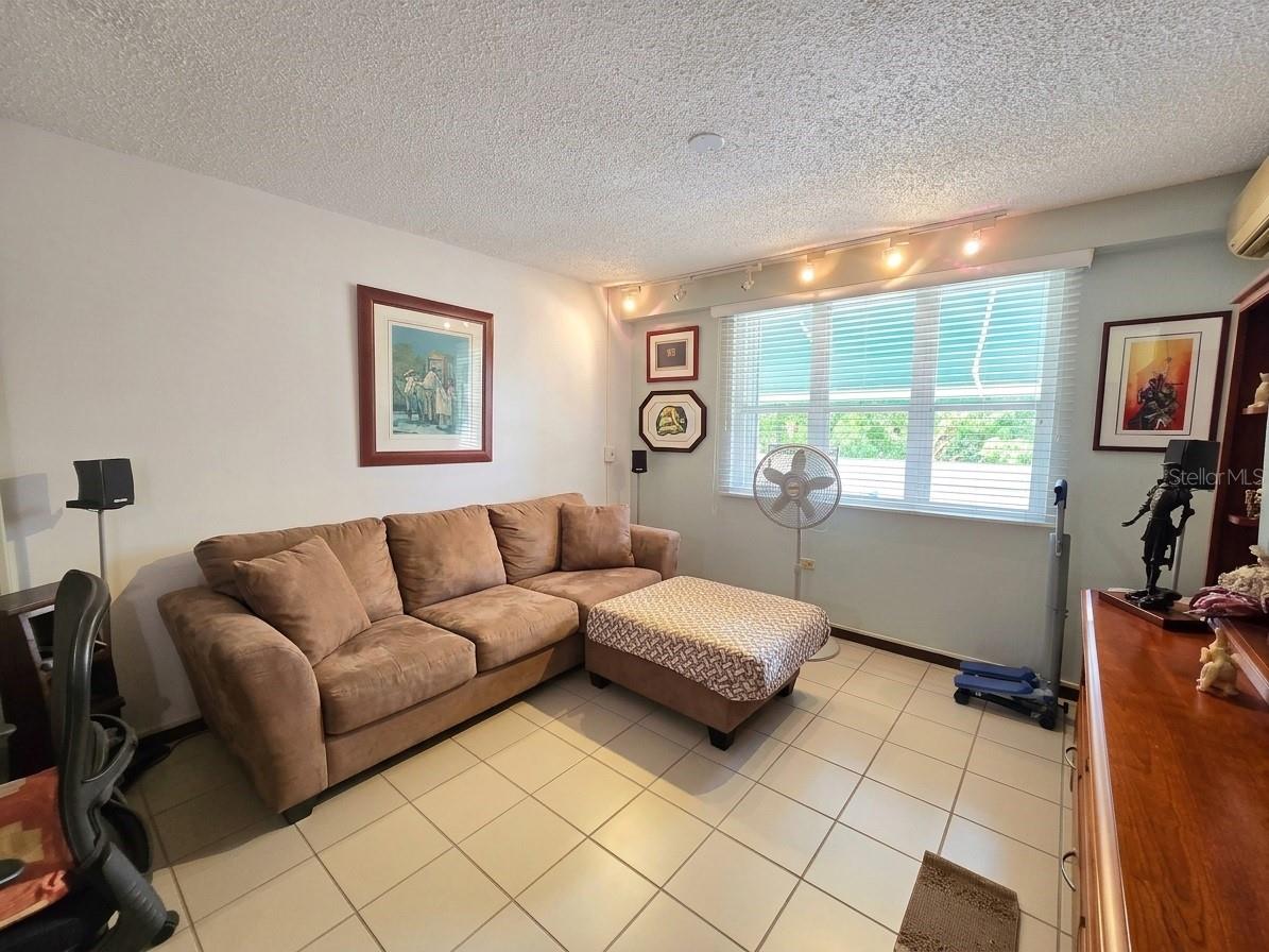 187 COND. PLAZA REAL CAPARRA, #410, Guaynabo, PR 00966