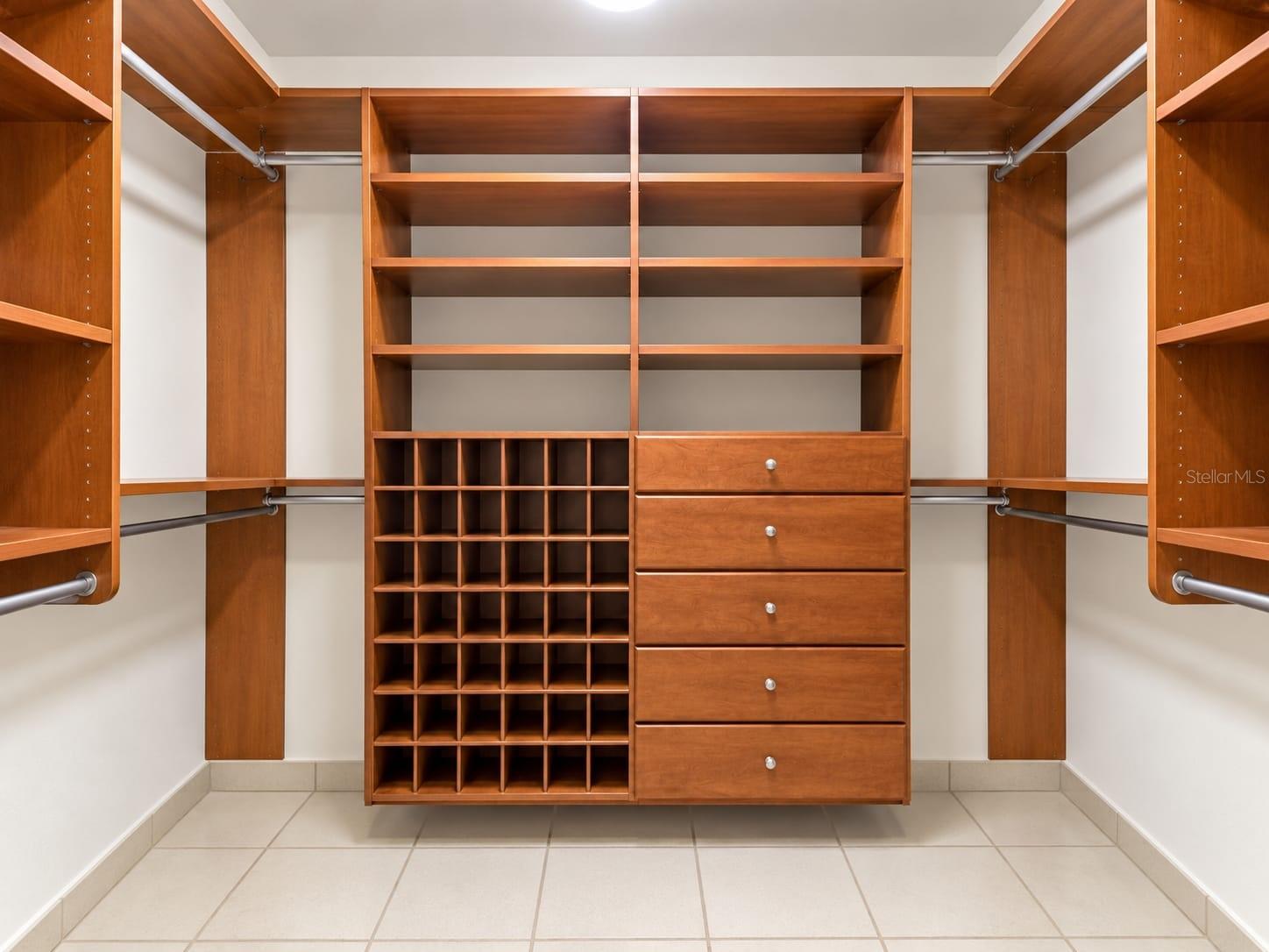 187 COND. PLAZA REAL CAPARRA, #410, Guaynabo, PR 00966
