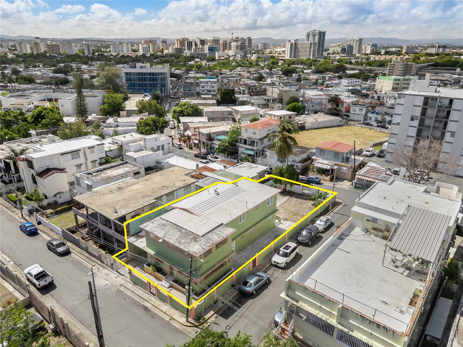 2018 MAGNOLIA, San Juan, PR 00915 2018 MAGNOLIA, San Juan, PR 00915