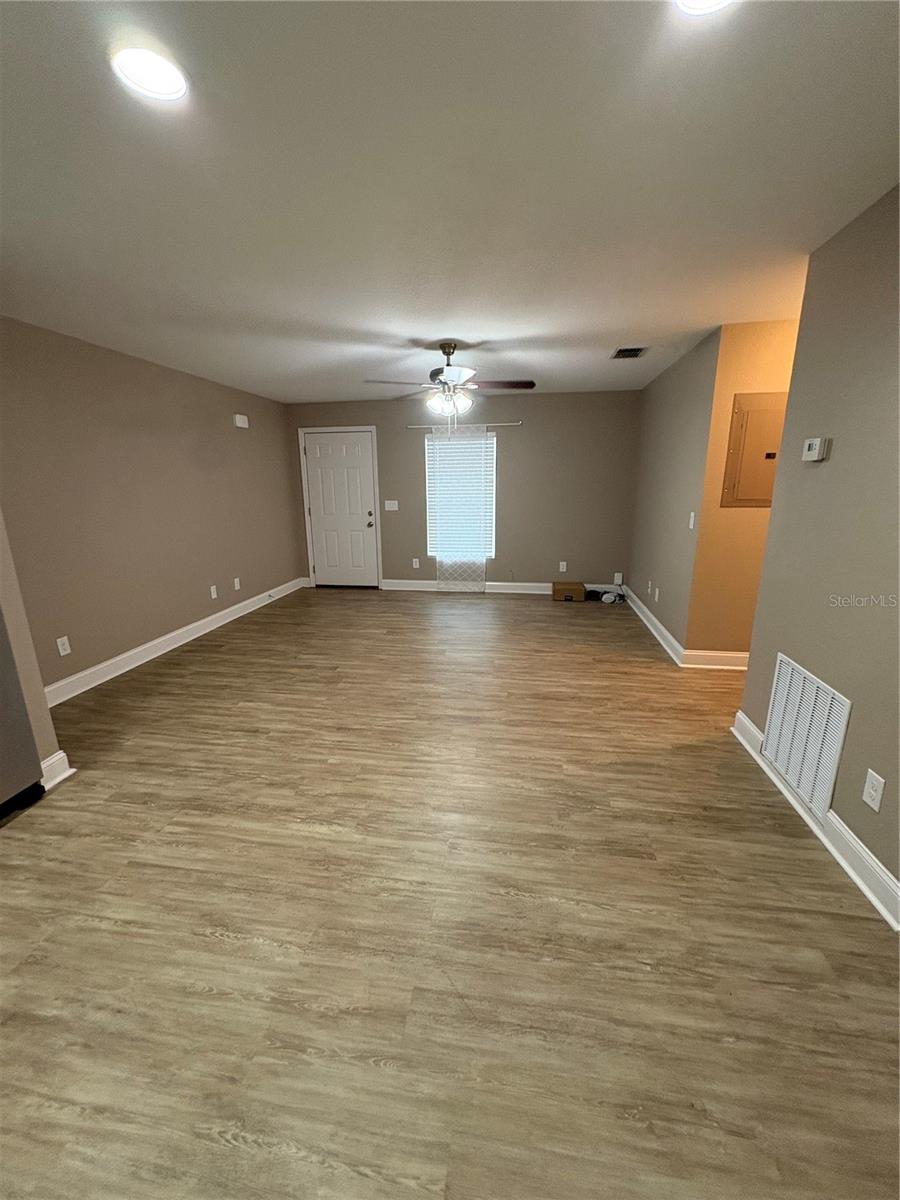 640 E GRAPEFRUIT AVENUE, Lake Alfred, FL 33850 640 E GRAPEFRUIT AVENUE, Lake Alfred, FL 33850