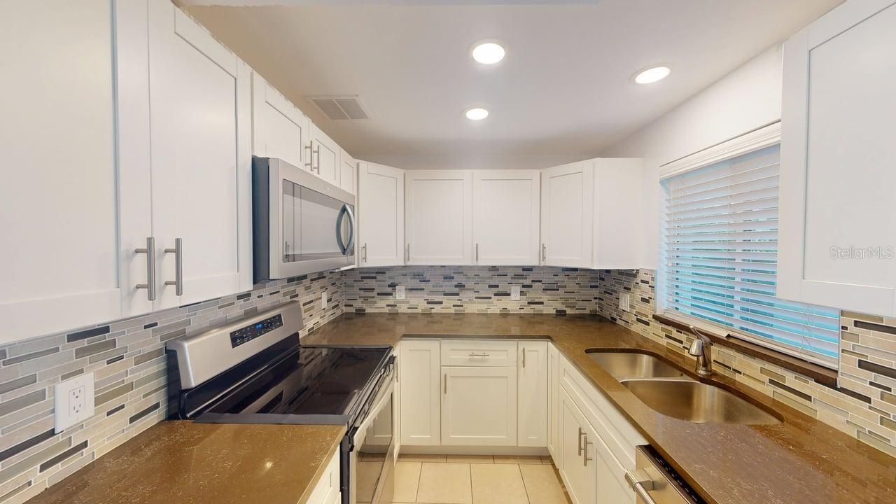 3670 PINECREST STREET, #111, Sarasota, FL 34232