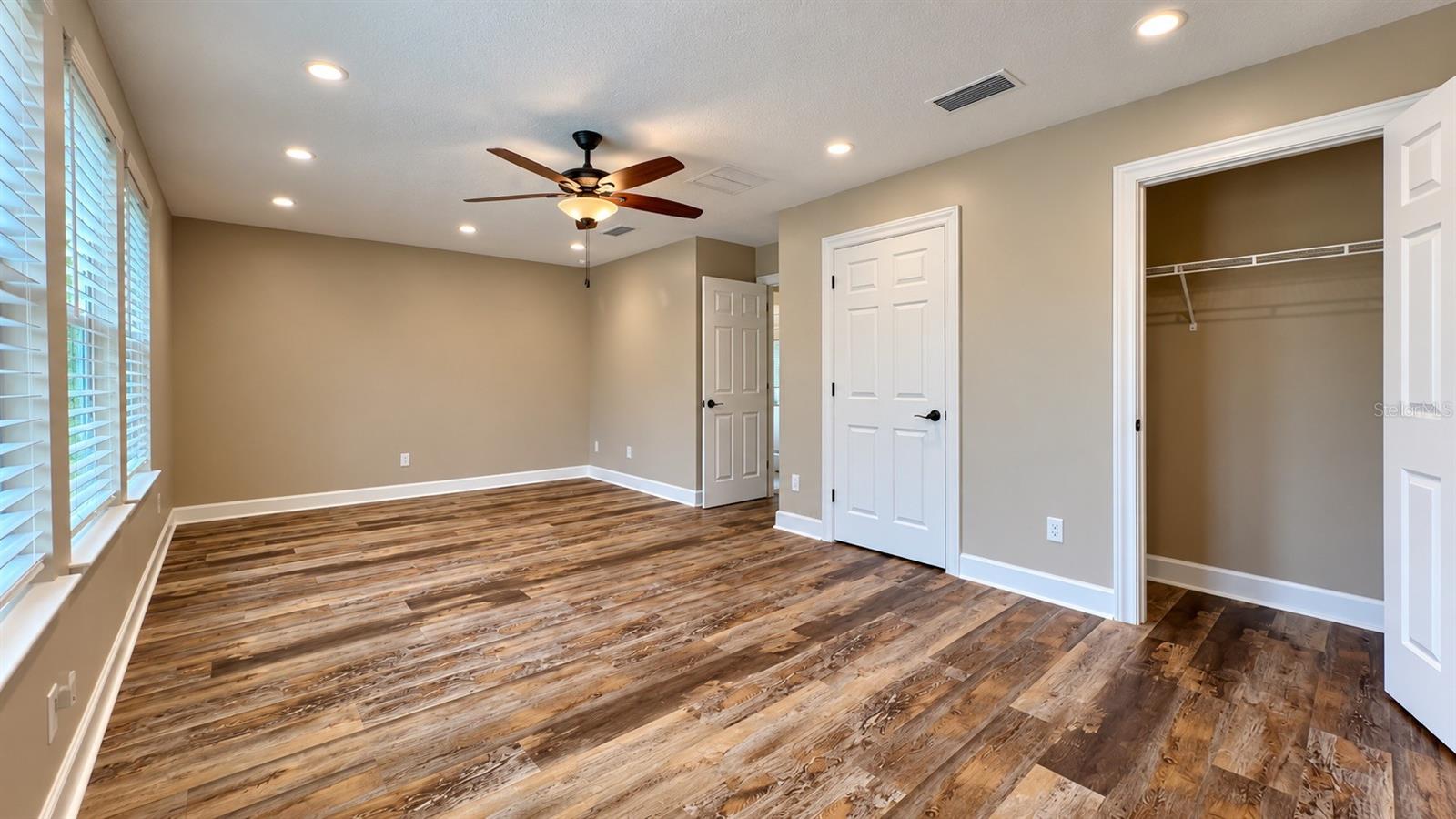 832 GOLFVIEW STREET, Orlando, FL 32804