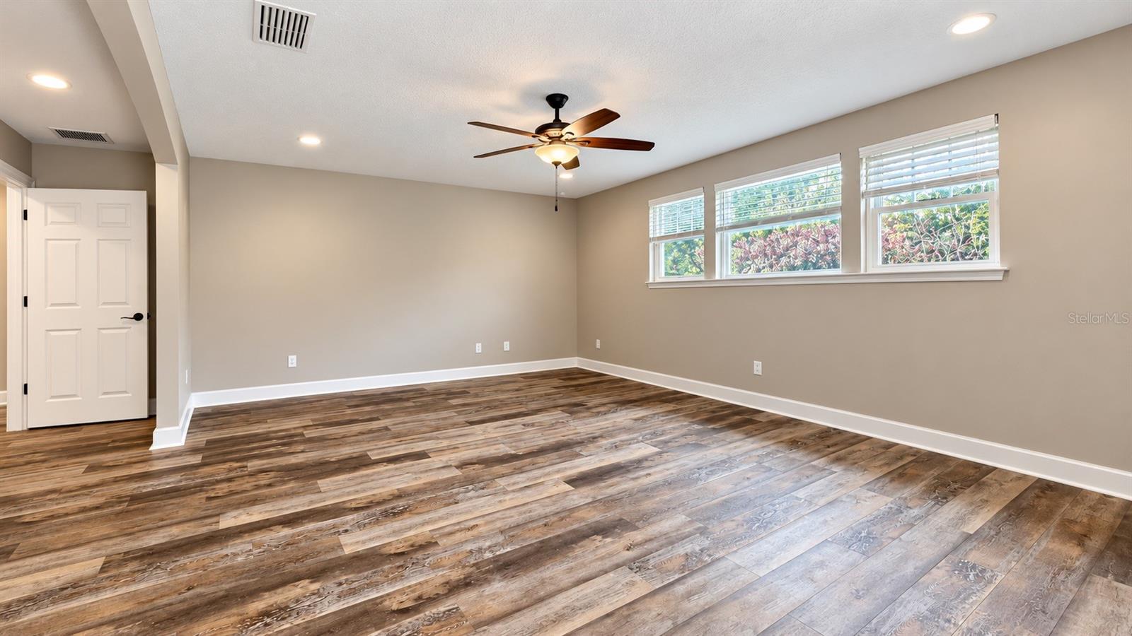 832 GOLFVIEW STREET, Orlando, FL 32804