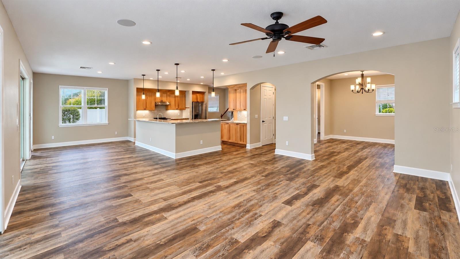 832 GOLFVIEW STREET, Orlando, FL 32804 832 GOLFVIEW STREET, Orlando, FL 32804