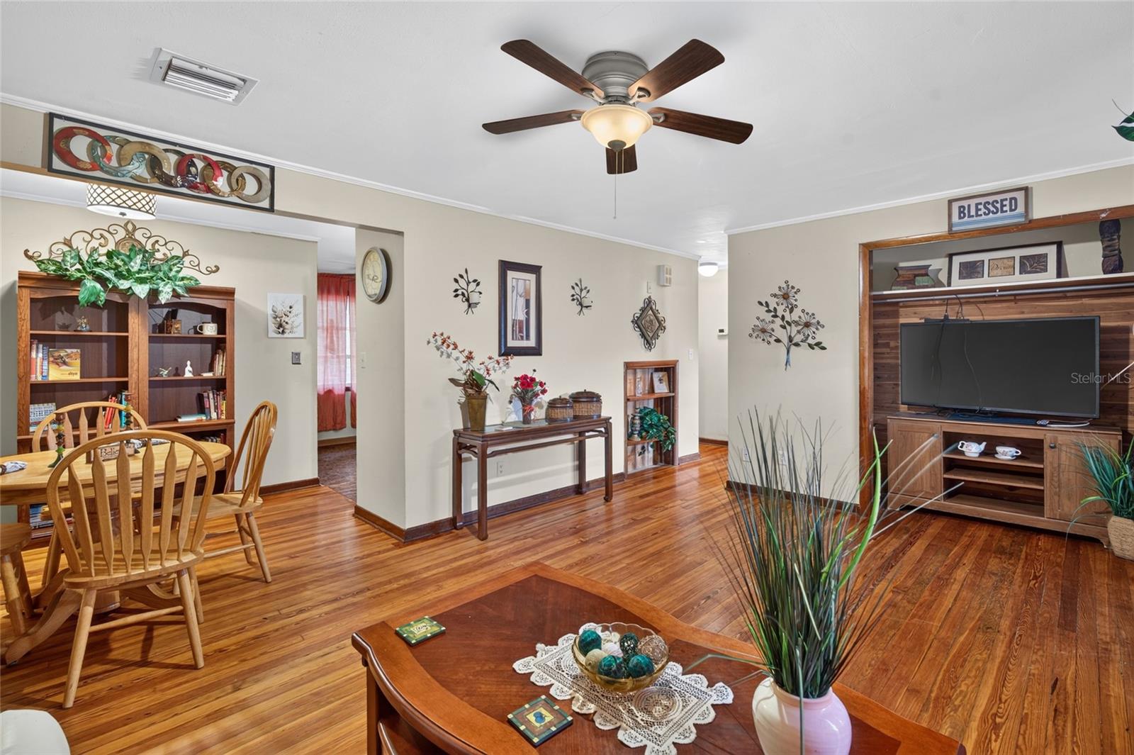 210 NEBRASKA AVENUE, Leesburg, FL 34748 210 NEBRASKA AVENUE, Leesburg, FL 34748