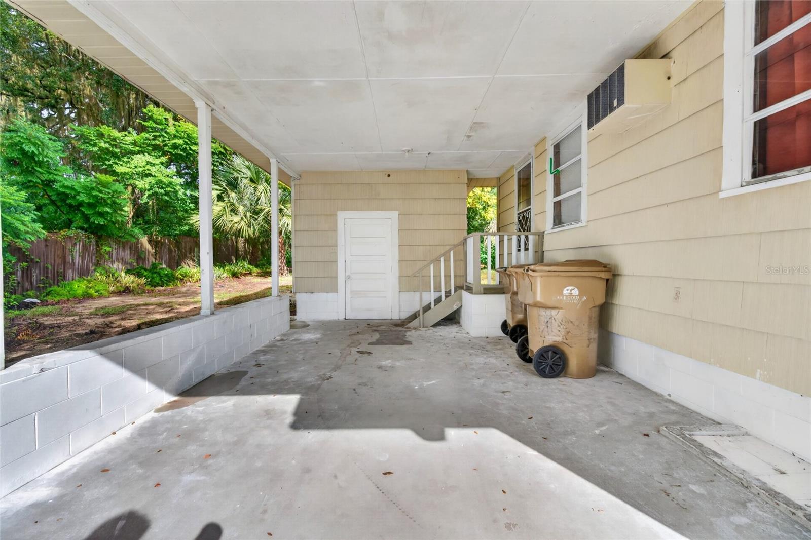 210 NEBRASKA AVENUE, Leesburg, FL 34748