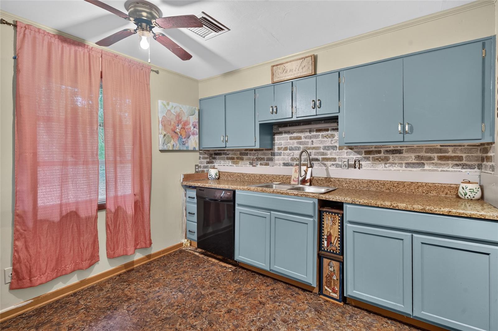 210 NEBRASKA AVENUE, Leesburg, FL 34748 210 NEBRASKA AVENUE, Leesburg, FL 34748
