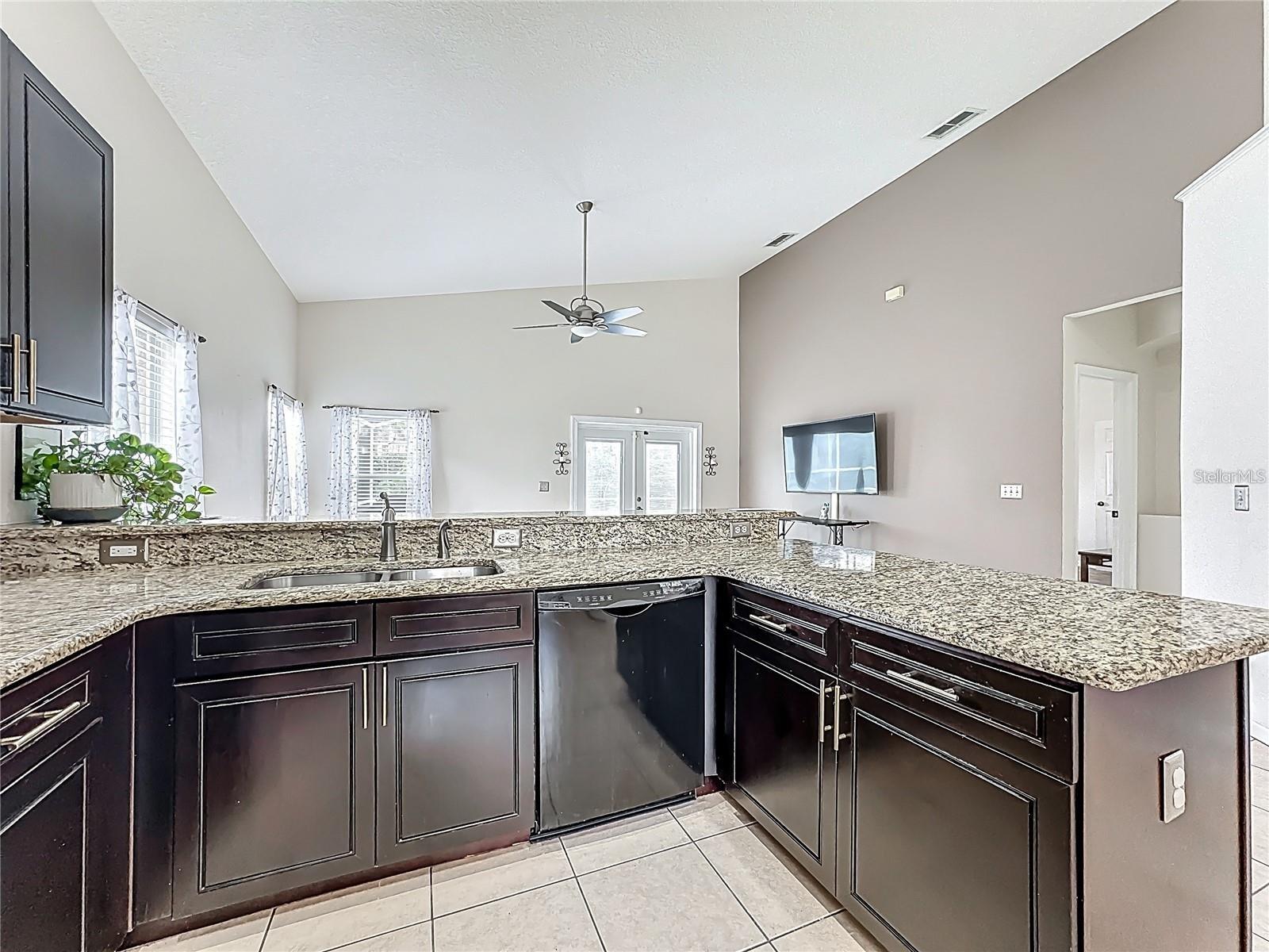 302 JULLIARD BOULEVARD, Davenport, FL 33897