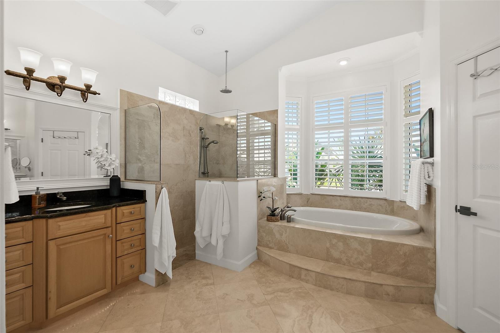 8 CROSSGATE COURT E, Palm Coast, FL 32137