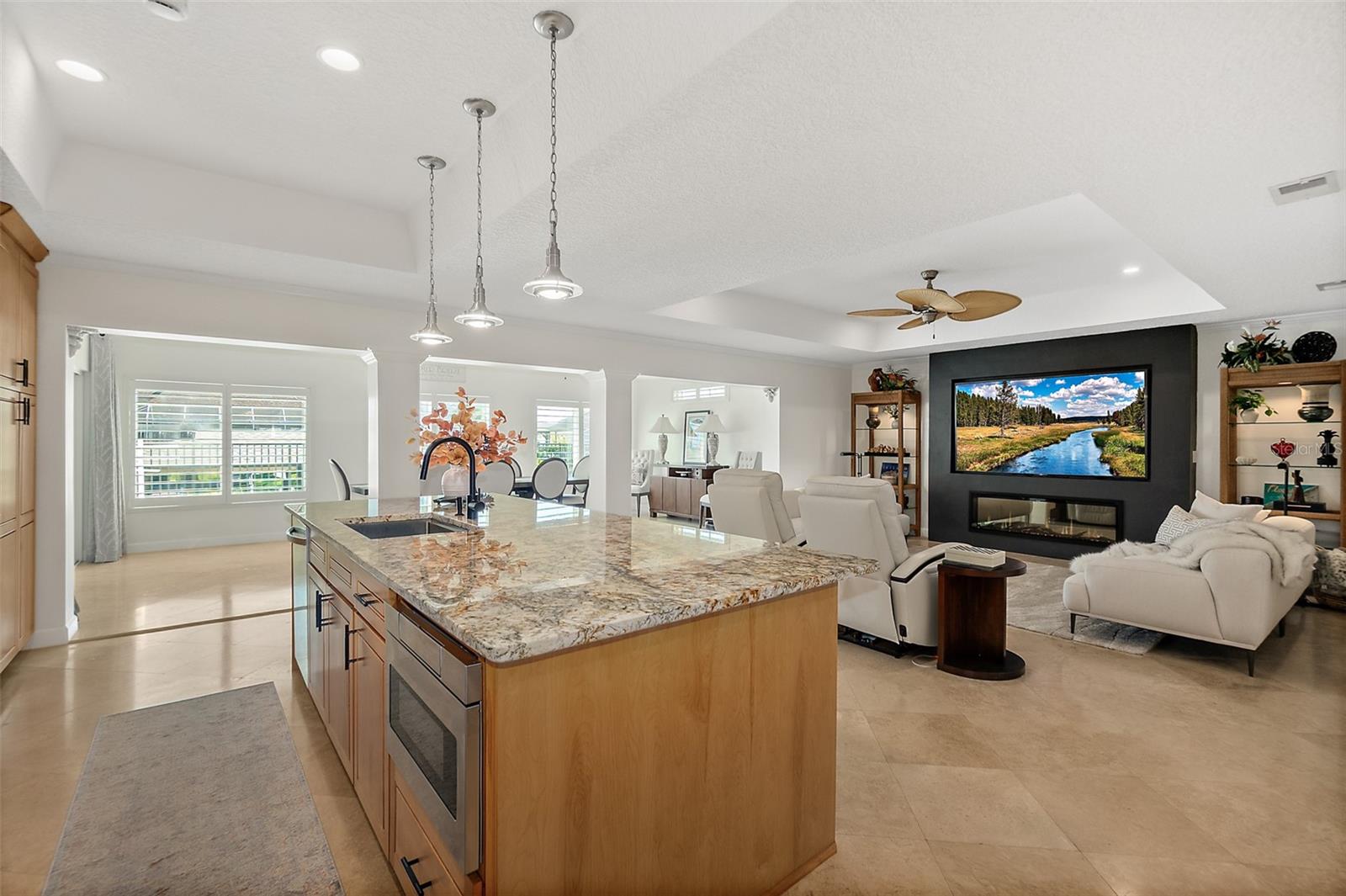 8 CROSSGATE COURT E, Palm Coast, FL 32137