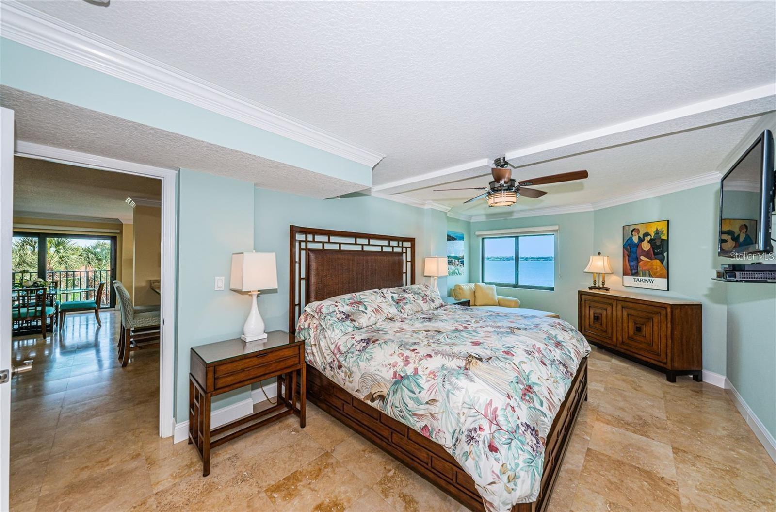240 SAND KEY ESTATES DRIVE, #222, Clearwater, FL 33767