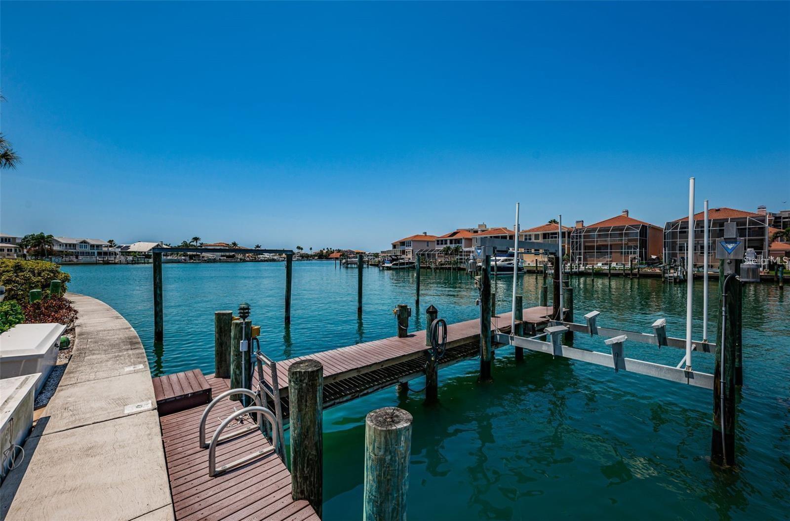240 SAND KEY ESTATES DRIVE, #222, Clearwater, FL 33767