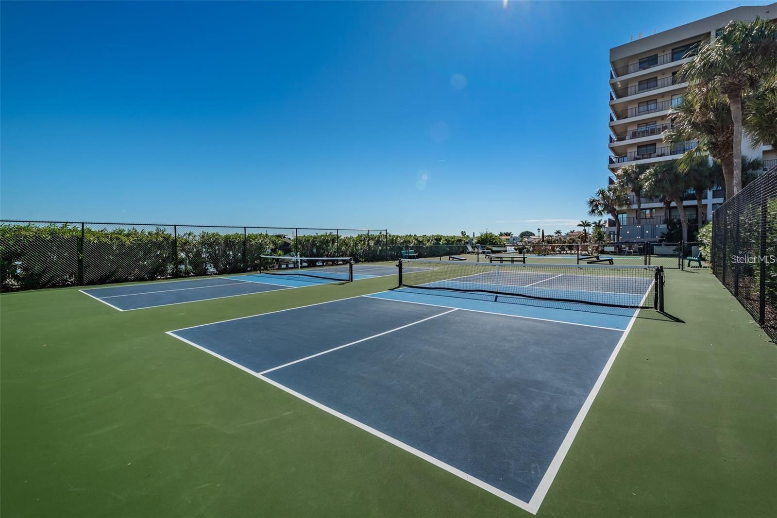 240 SAND KEY ESTATES DRIVE, #222, Clearwater, FL 33767