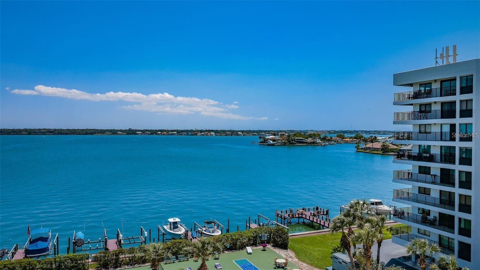 240 SAND KEY ESTATES DRIVE, #222, Clearwater, FL 33767