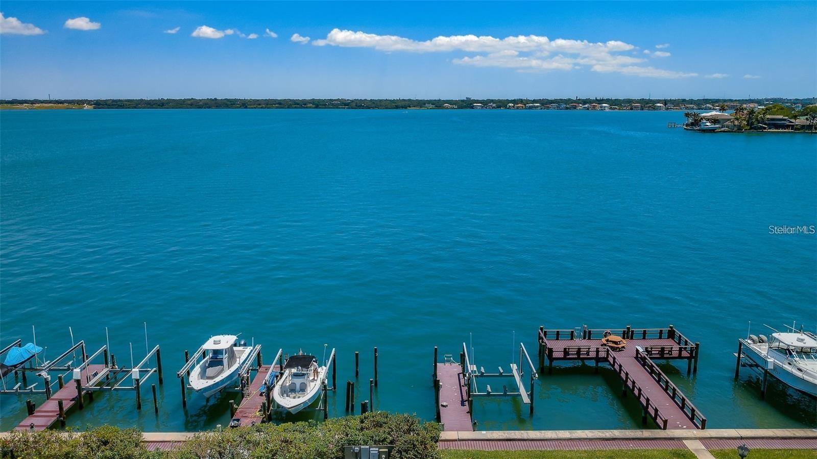 240 SAND KEY ESTATES DRIVE, #222, Clearwater, FL 33767