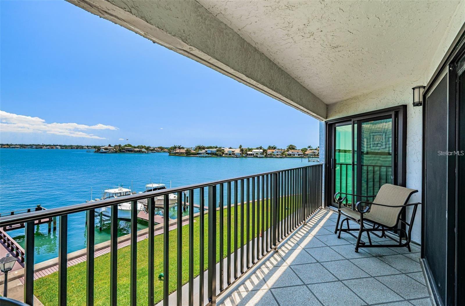 240 SAND KEY ESTATES DRIVE, #222, Clearwater, FL 33767