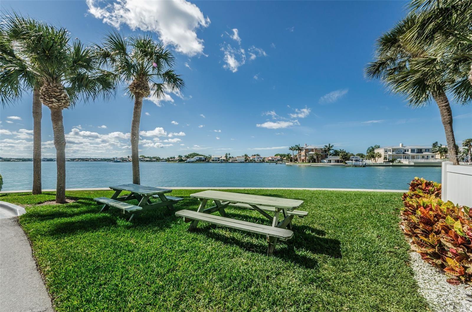 240 SAND KEY ESTATES DRIVE, #222, Clearwater, FL 33767