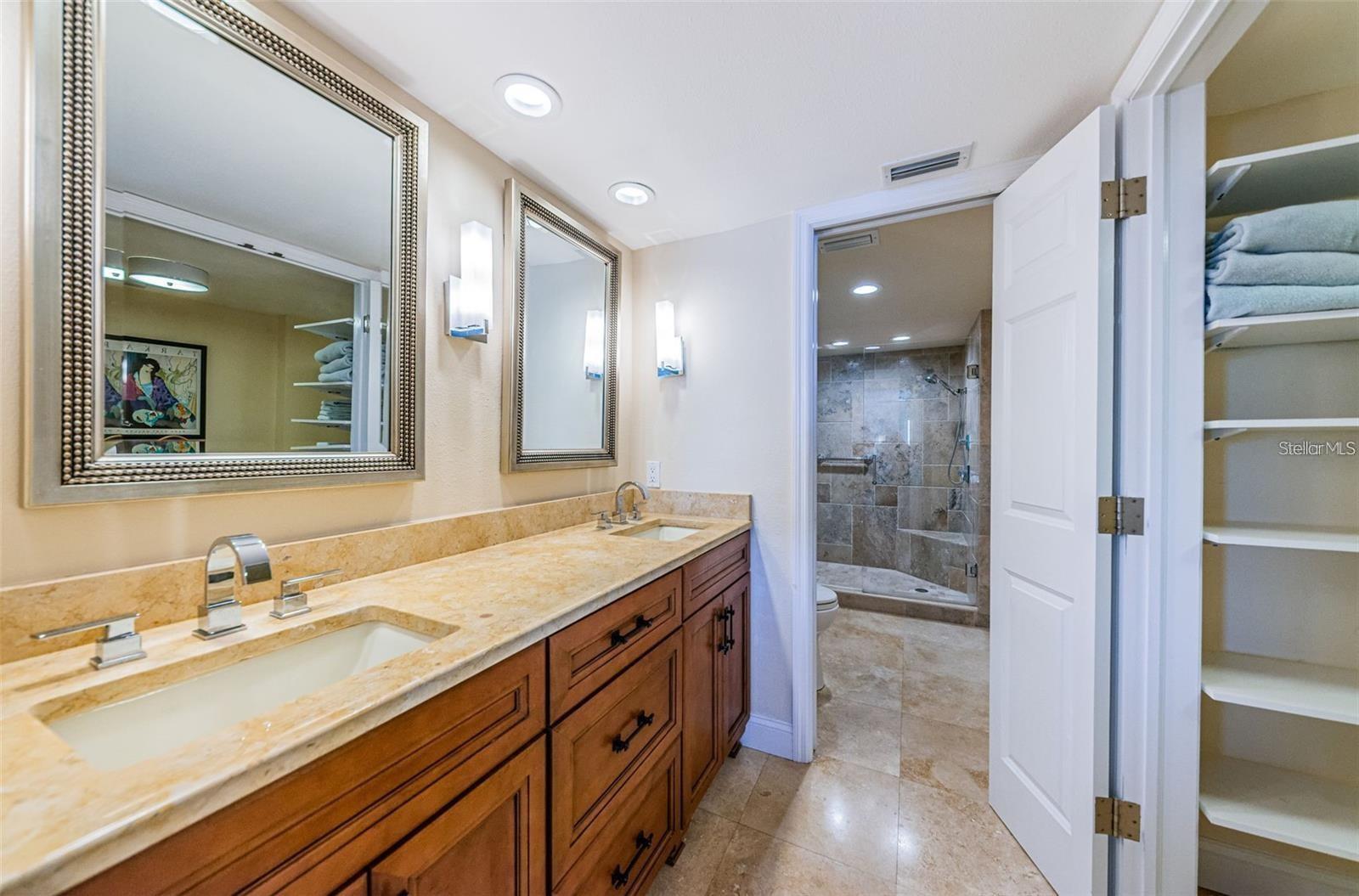 240 SAND KEY ESTATES DRIVE, #222, Clearwater, FL 33767