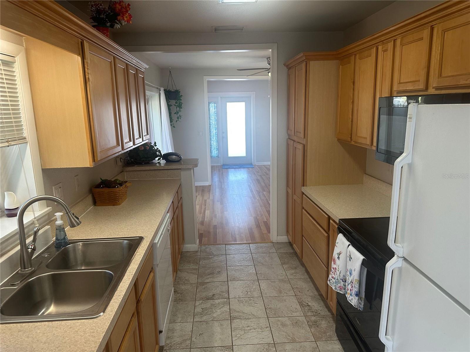 GALLEY KITCHEN