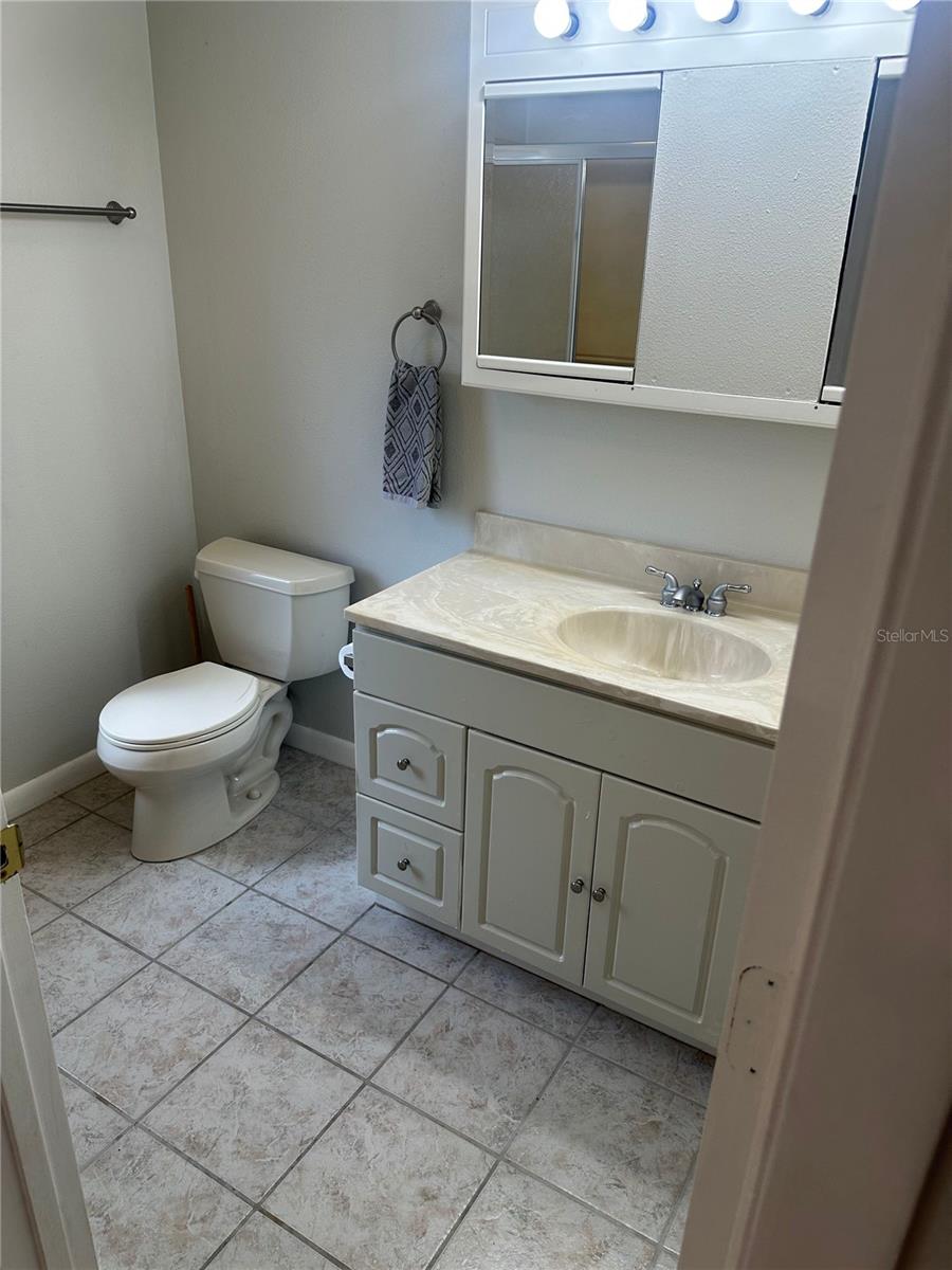 EN SUITE BATH